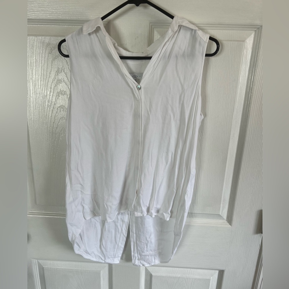 White small top, perfect for any occasion